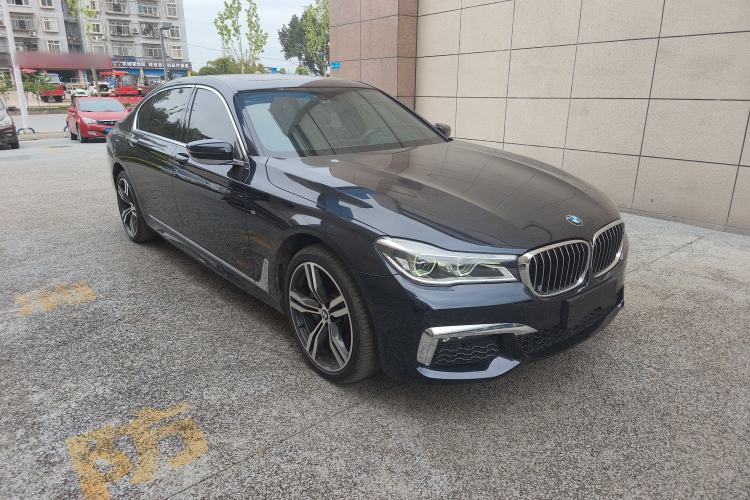 Used BMW 7 Series 2018 740Li M Sport Package Leading Model Front Right 45 Deg