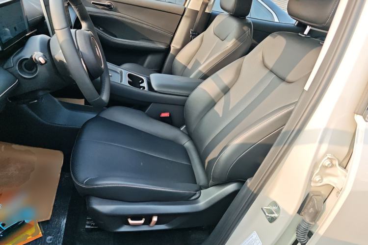 Used Baojun Yunhai 2024 140km Plug-in Hybrid Version