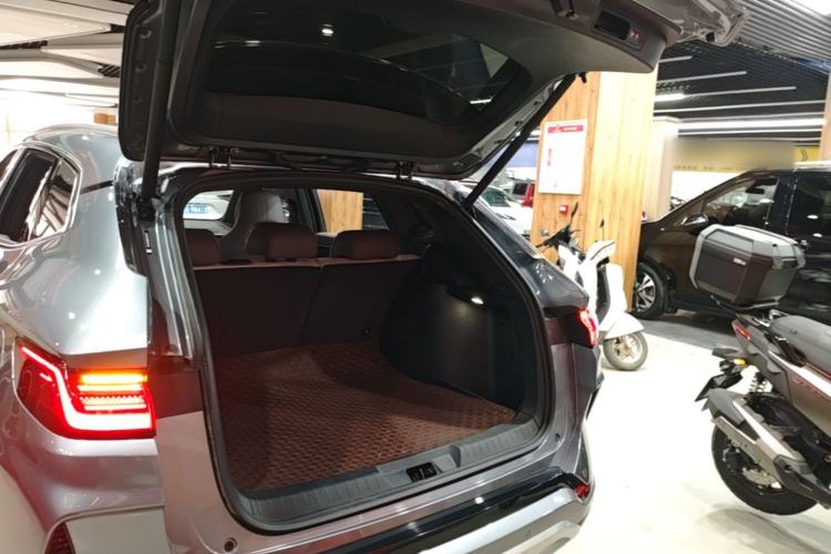 Used BYD Song PLUS New Energy 2025 EV Intelligent Driving Version 520km Premium Model Trunk