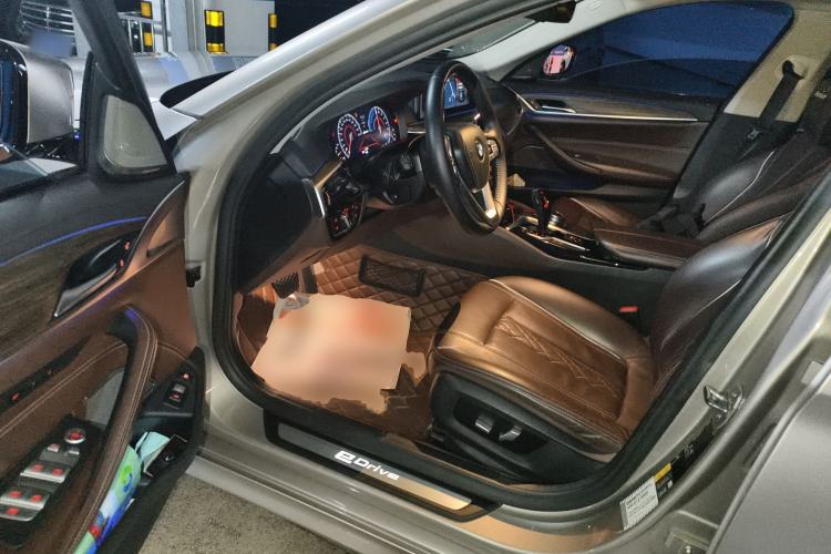 Used BMW 5 Series New Energy 2019 530Le Luxury Package
