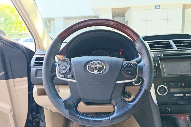 Used Toyota Camry 2012 2.5G Luxury Edition
