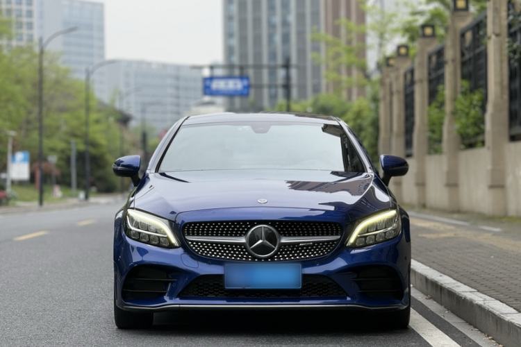 Used Mercedes-Benz C-Class 2020 C 260 Coupe Exterior 4