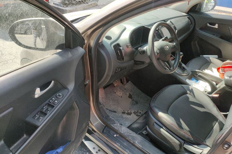 Used Kia Sportage R 2012 2.0L Automatic Two-Wheel Drive GL Trim
