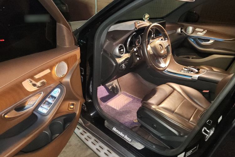 Used Mercedes-Benz GLC 2019 GLC 300 L 4MATIC Dynamic Model Driver Seat