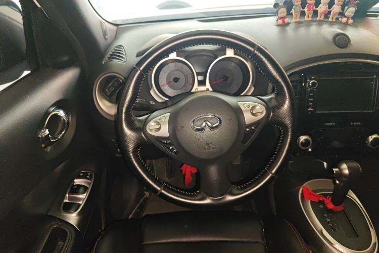 Used Infiniti ESQ 2014 1.6L Spontaneous Edition Steering Wheel