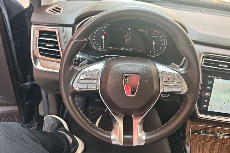 Used Roewe RX8 2018 30T Smart Connectivity Two-Wheel Drive Supreme Edition