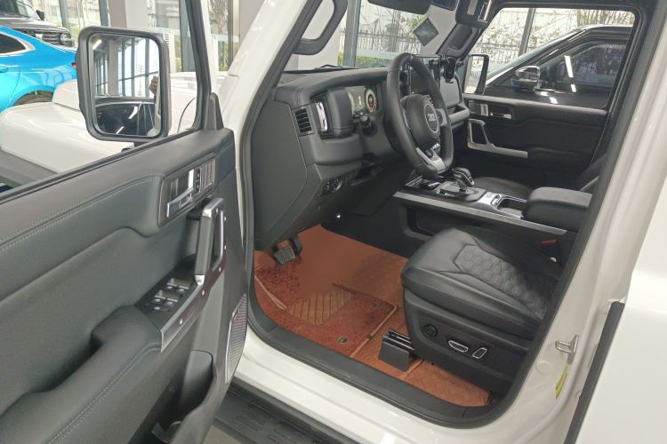 Used 212 T01 2024 2.0T Mechanic
