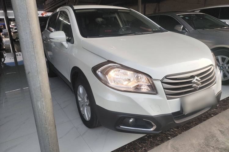 Used Suzuki S-Cross 2015 1.6L CVT Two-Wheel Drive Entry-Level Trim
