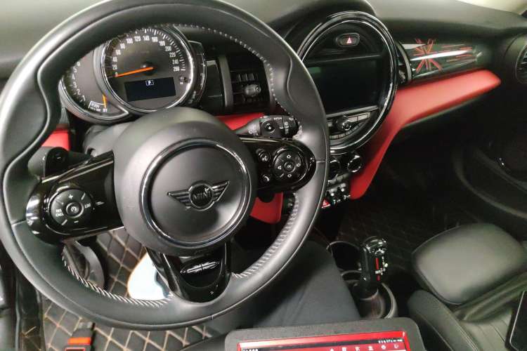 Used MINI MINI 2019 2.0T COOPER S Artist Five-Door Edition