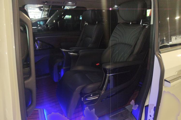 Used GAC Trumpchi M8 2024 Master Series 400T Prestige Edition Left Rear Seat