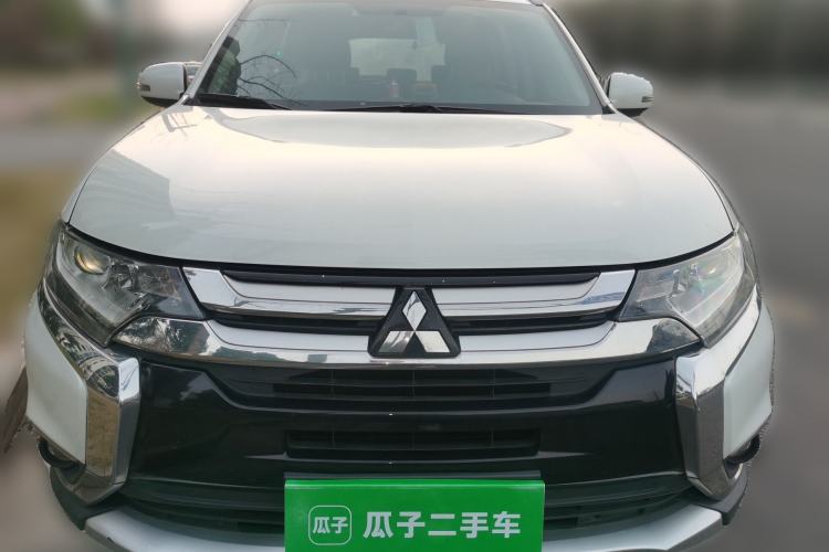 Used Mitsubishi Outlander 2018 2.0L Two-Wheel Drive Glory Edition 5 Seats

