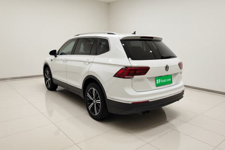 Used Volkswagen Tiguan L 2017 330TSI Automatic Two-Wheel Drive Flagship Edition Exterior 3