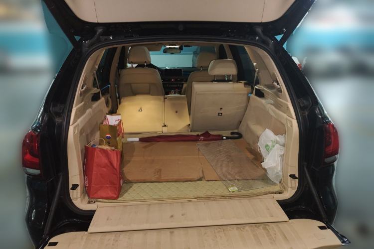 Used BMW X5 2017 xDrive35i M Sport Edition Trunk