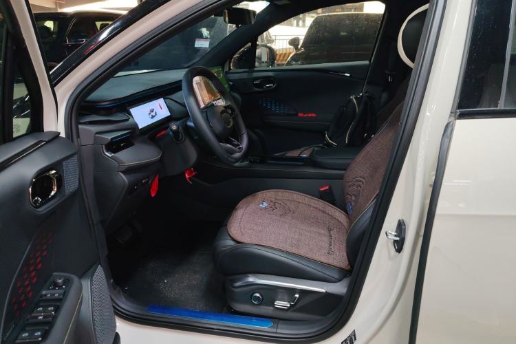 Used Lynk & Co 06 2025 Renew 1.5T Halo Left Front Seat