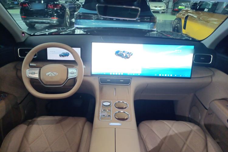 Used Chery T11 2026 Model 220 All-Wheel Drive Family Fun Edition Center Console