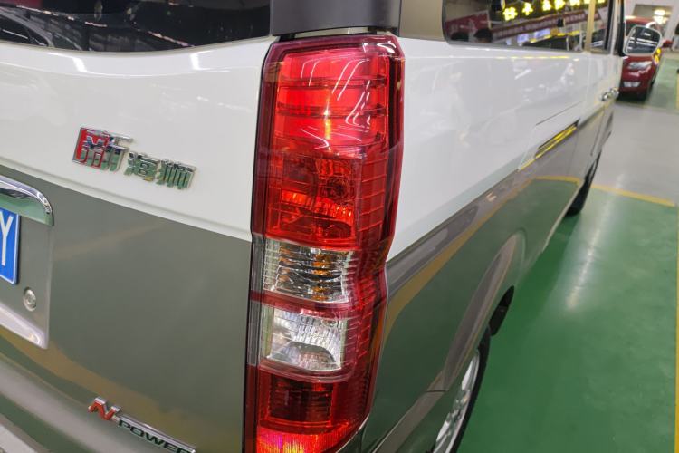 Used Jinbei New Hiace X30L 2019 1.5L Business Edition China VI SWC15M Right Rear Taillight