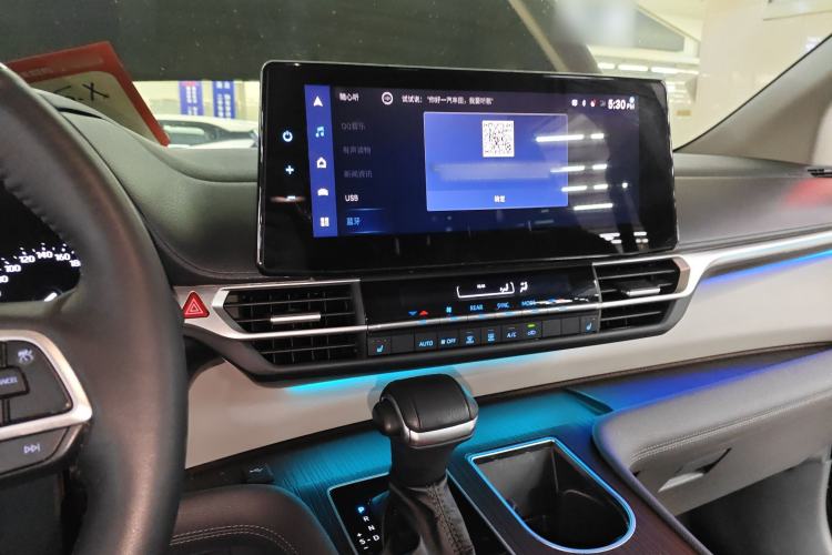 Used Toyota Granvia 2022 2.5L Hybrid Premium Edition