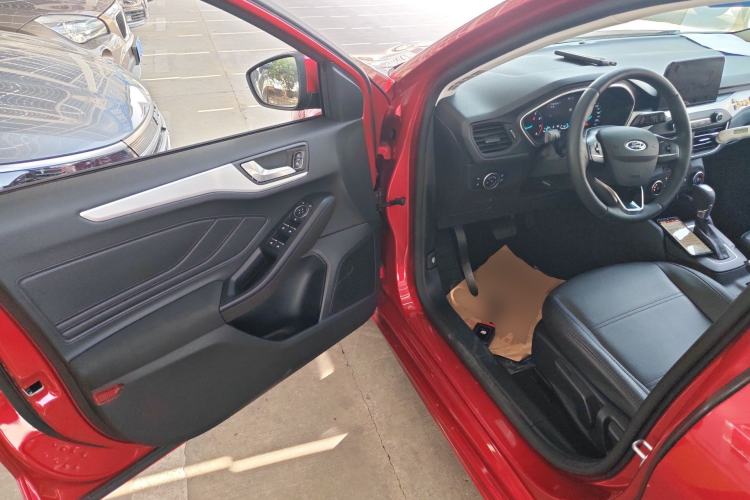 Used Ford Focus 2020 Hatchback 1.5L Automatic Sharp Edition Driver Seat