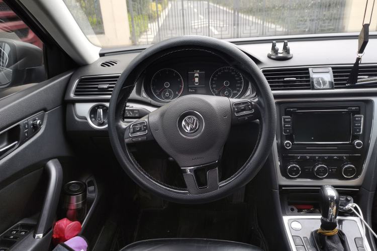 Used Volkswagen Passat 2014 2.0 TSI DSG Prestige Edition Steering Wheel