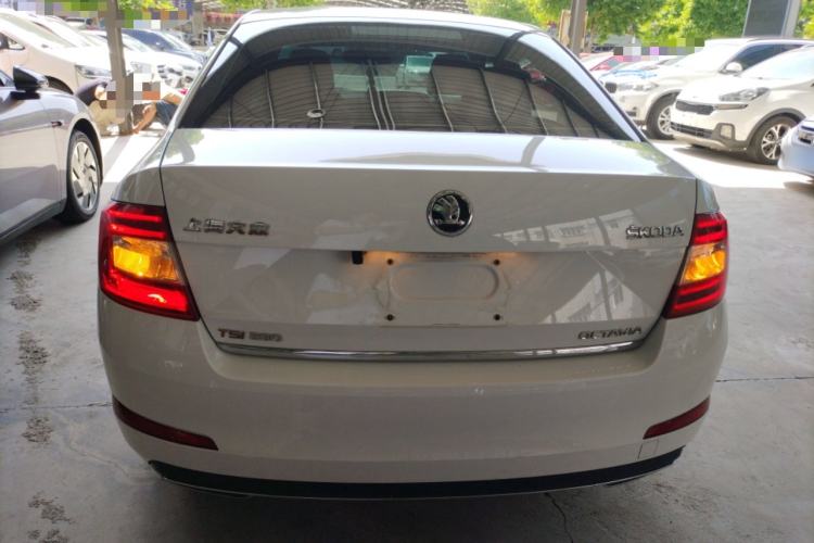 Used Skoda Octavia 2016 1.6L Automatic Smart Drive Edition
