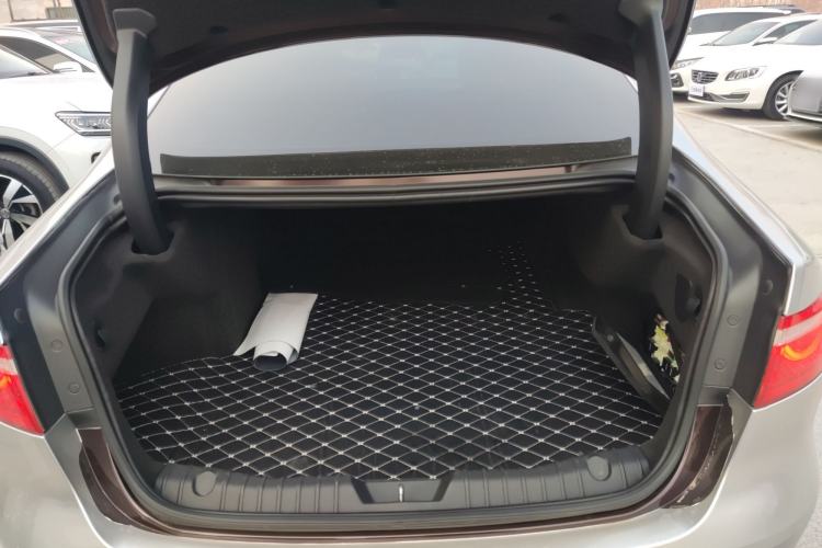 Used Jaguar XFL 2020 XFL 2.0T P250 Four-Wheel Drive Luxury Edition