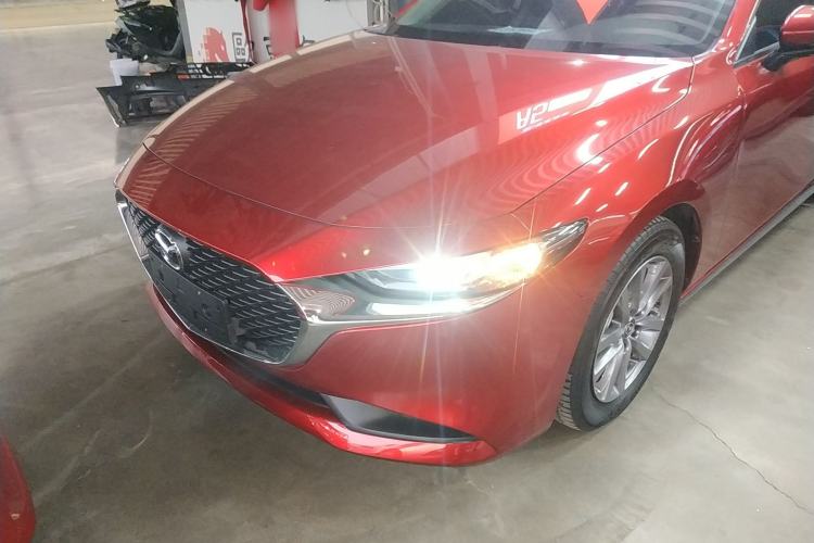 Used Mazda Mazda 3 Axela 2020 1.5L Automatic Luxury Version
