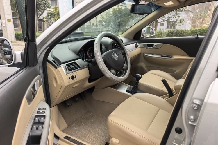 Used Buick Excelle 2013 1.5L Manual Classic Model