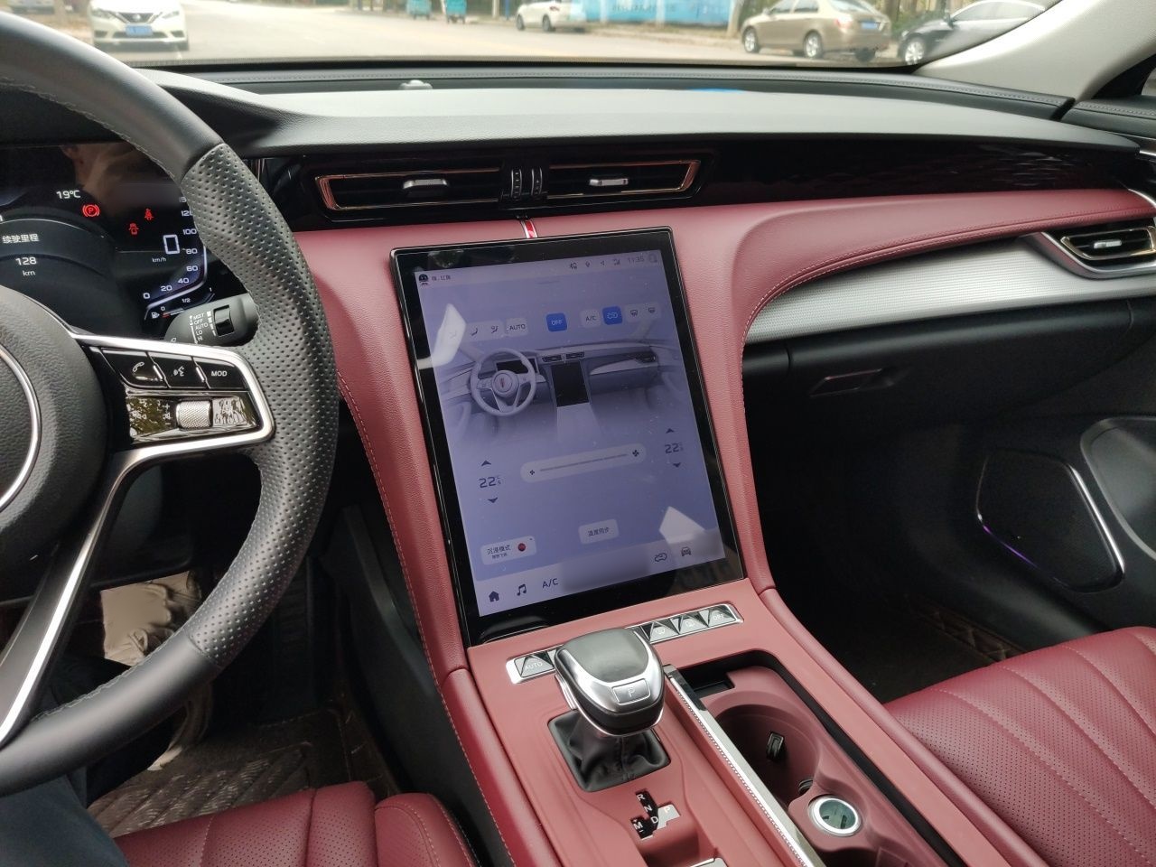 Hongqi H5 2024 1.5T DCT Smart Connect Flagship Edition - Chinese Trim Yun — снимка 12