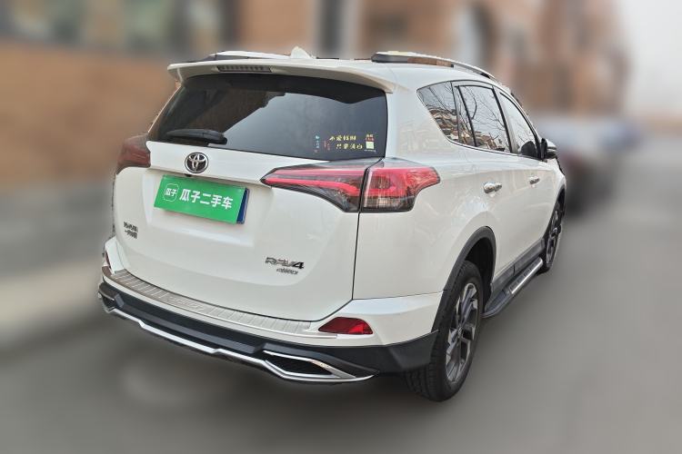 Used Toyota RAV4 2016 2.5L Automatic 4x4 Elite Edition Exterior 5