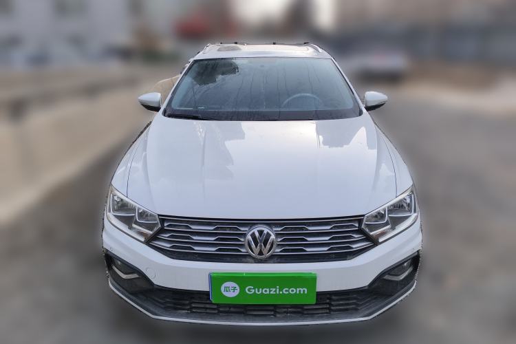 Used Volkswagen C-TREK 2017 1.6L Automatic Luxury Model