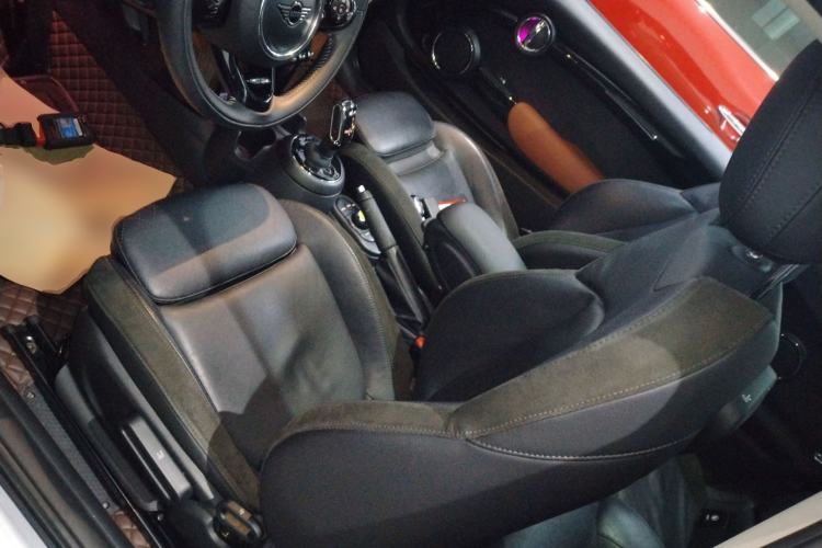 Used MINI MINI 2020 1.5T COOPER Artist
