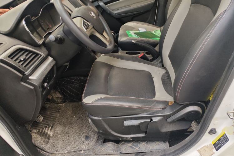 Used HYOSOW H3 2017 1.5L Manual Comfort Sunroof Version Left Front Seat