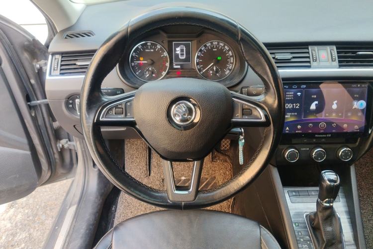 Used Skoda Octavia 2016 1.6L Automatic Chuanxing Edition Steering Wheel