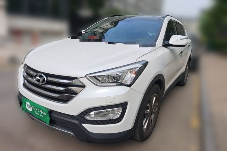 Used Hyundai Santa Fe 2013 Revised Version 2.4L Automatic All-Wheel Drive Luxury Trim