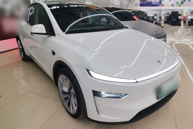 Used Tesla Model Y 2025 Rear-Wheel-Drive Version
