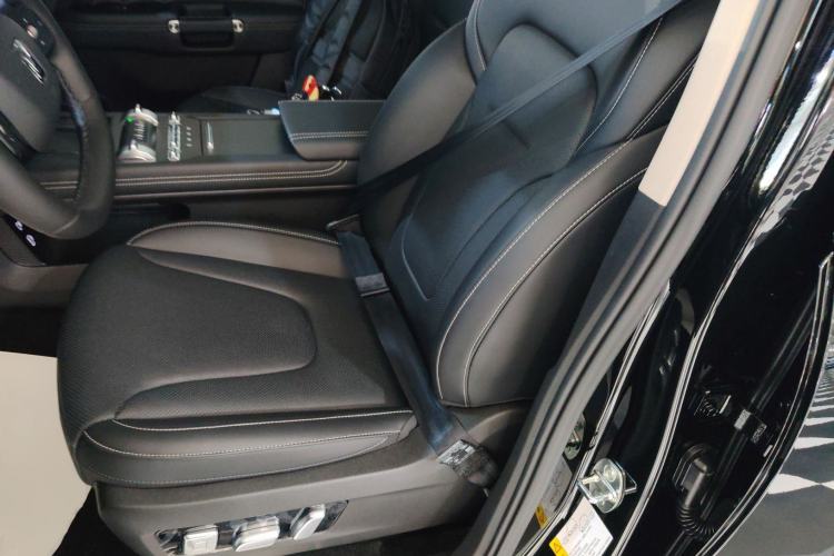 Used Tank 300 2025 2.0T Conqueror