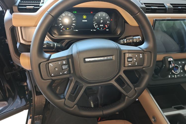 Used Land Rover Defender 2025 110 3.0T P400 – Dynamic HSE