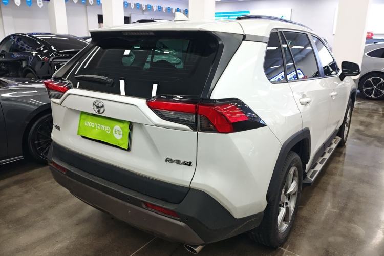 Used Toyota RAV4 2022 2.0L CVT Two-Wheel Drive Fashion Edition
