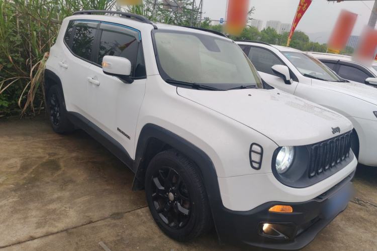 Used Jeep Renegade 2017 180T Automatic Jingneng Edition Front Right 45 Deg