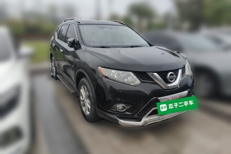 Used Nissan X-Trail 2015 2.0L CVT Comfort MAX Edition 2WD Front Right 45 Deg