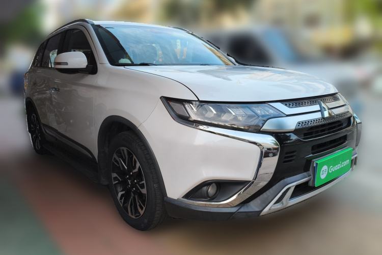 Used Mitsubishi Outlander 2020 2.4L 4x4 Zhi Xiang Edition 7-Seater
