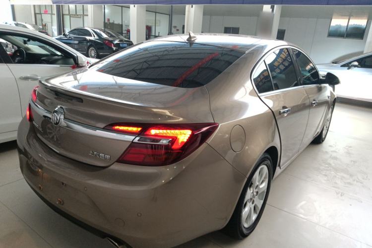 Used Buick Regal 2015 2.0L Elite Fashion Edition Rear Right 45 Deg