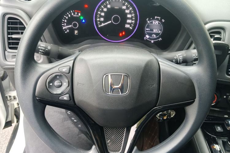 Used Honda Vezel 2020 1.5L CVT Pioneer Edition
