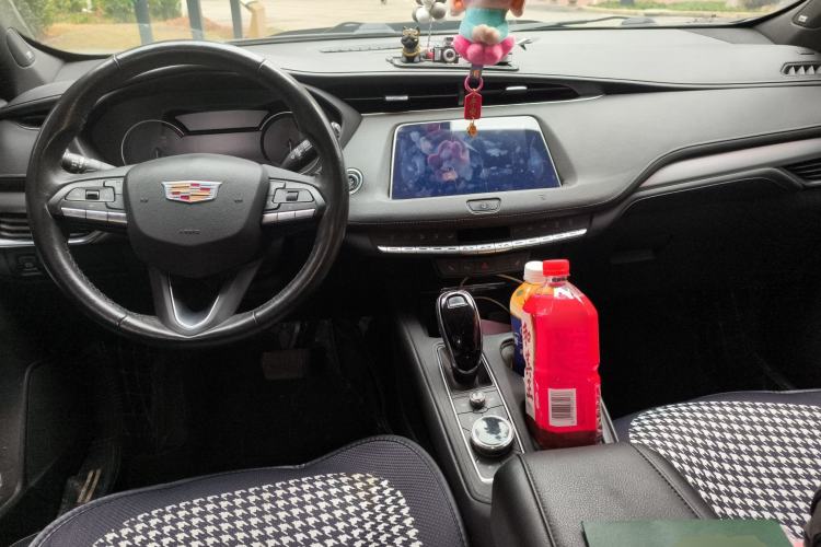 Used Cadillac XT4 2021 28T Two-Wheel Drive Leading Version