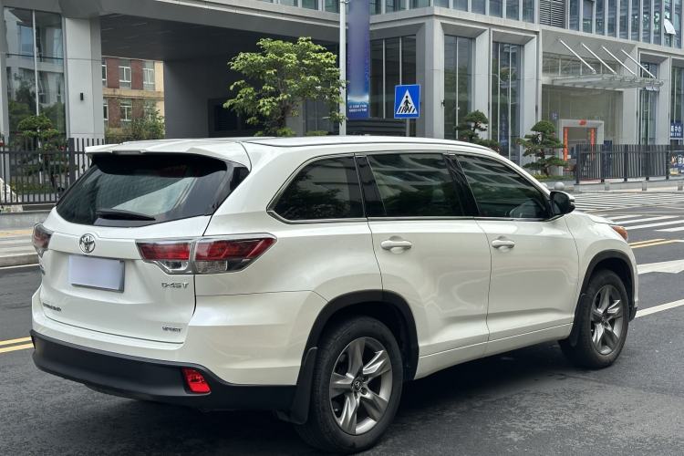 Used Toyota Highlander 2015 2.0T Two-Wheel Drive Luxury Edition 7 Seats
