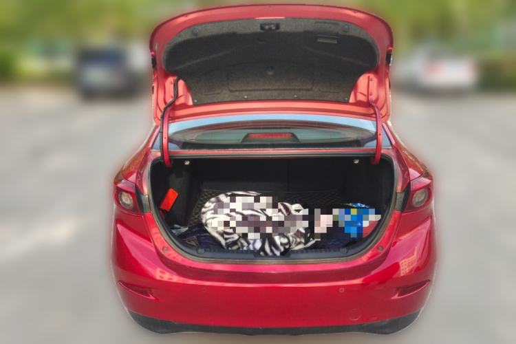 Used Mazda 3 Axela 2017 Sedan 1.5L Automatic Luxury Model Emission Standard China V Trunk