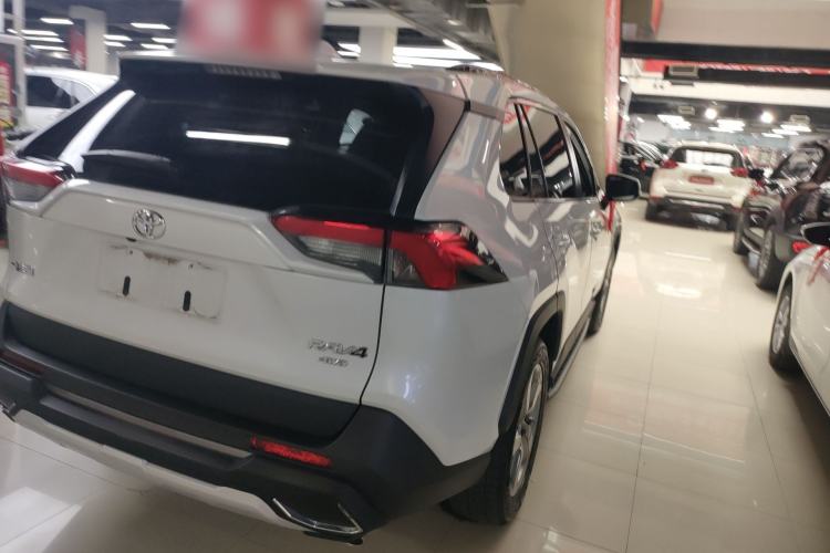 Used Toyota RAV4 2021 2.0L CVT 4x4 Style PLUS Edition Rear Right 45 Deg