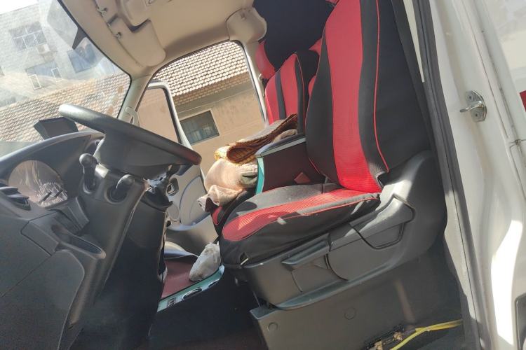 Used Iveco Eurocargo 2021 2.0T Manual - Yunrui Long Wheelbase Short Overhang High Roof Manual Doors – F1A Left Front Seat