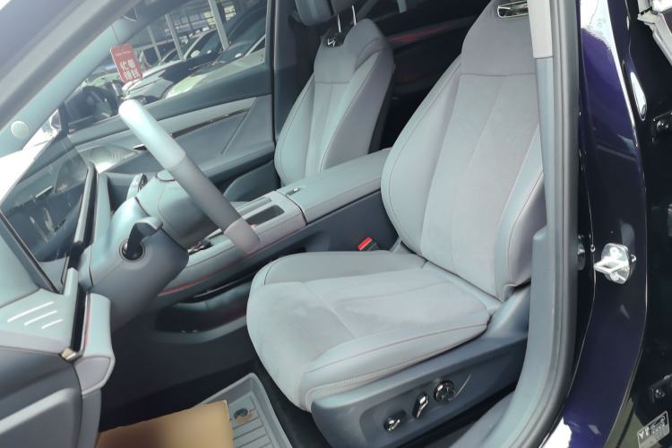 Used VOYAH PASSION 2024 PHEV Four-Wheel Drive Ultra-Long Range Flagship Model