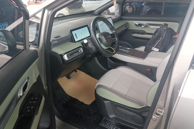 Used AION Y 2023 Younger
